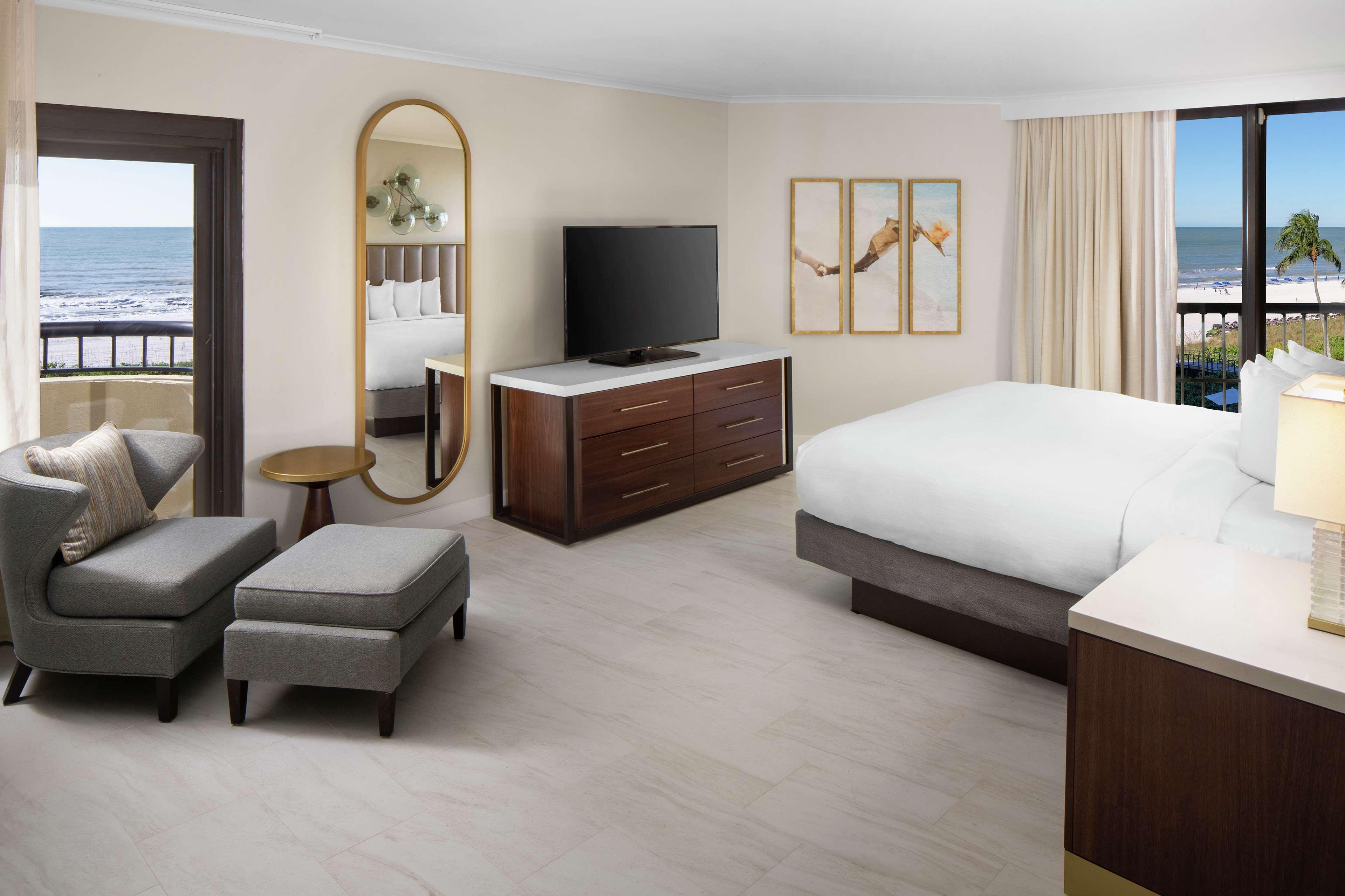 Hilton Marco Island Beach Resort And Spa Экстерьер фото