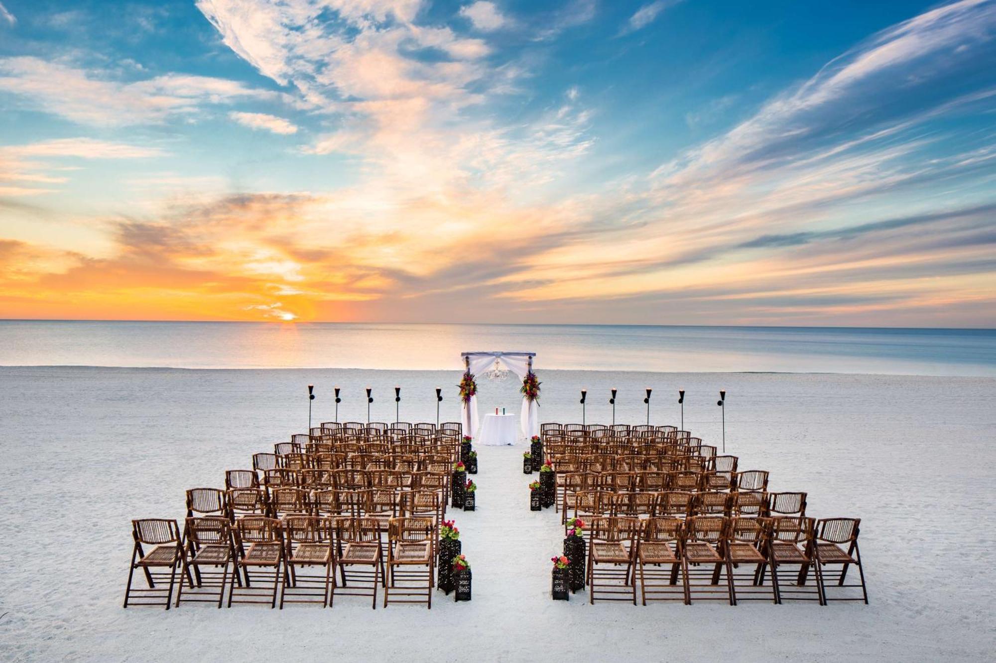 Hilton Marco Island Beach Resort And Spa Экстерьер фото