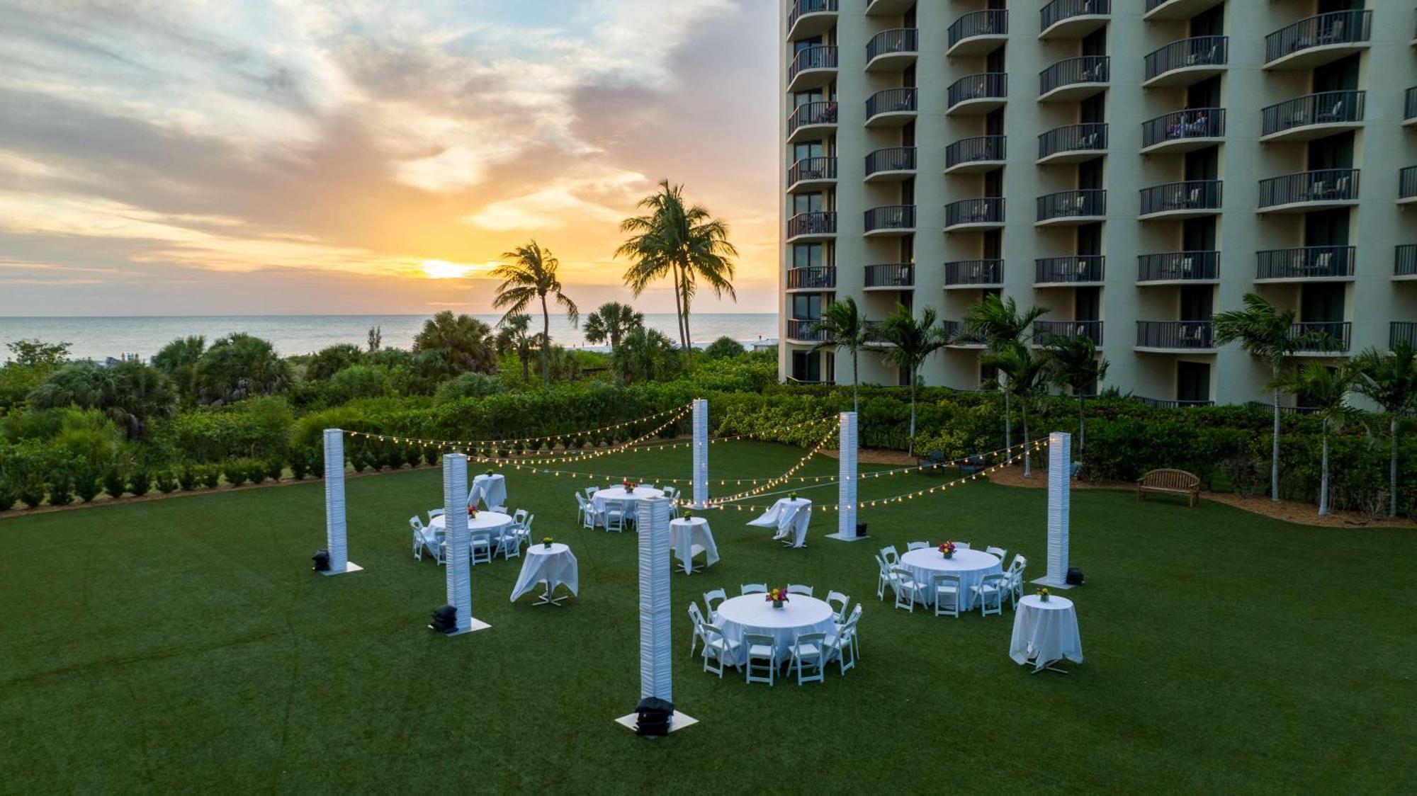 Hilton Marco Island Beach Resort And Spa Экстерьер фото