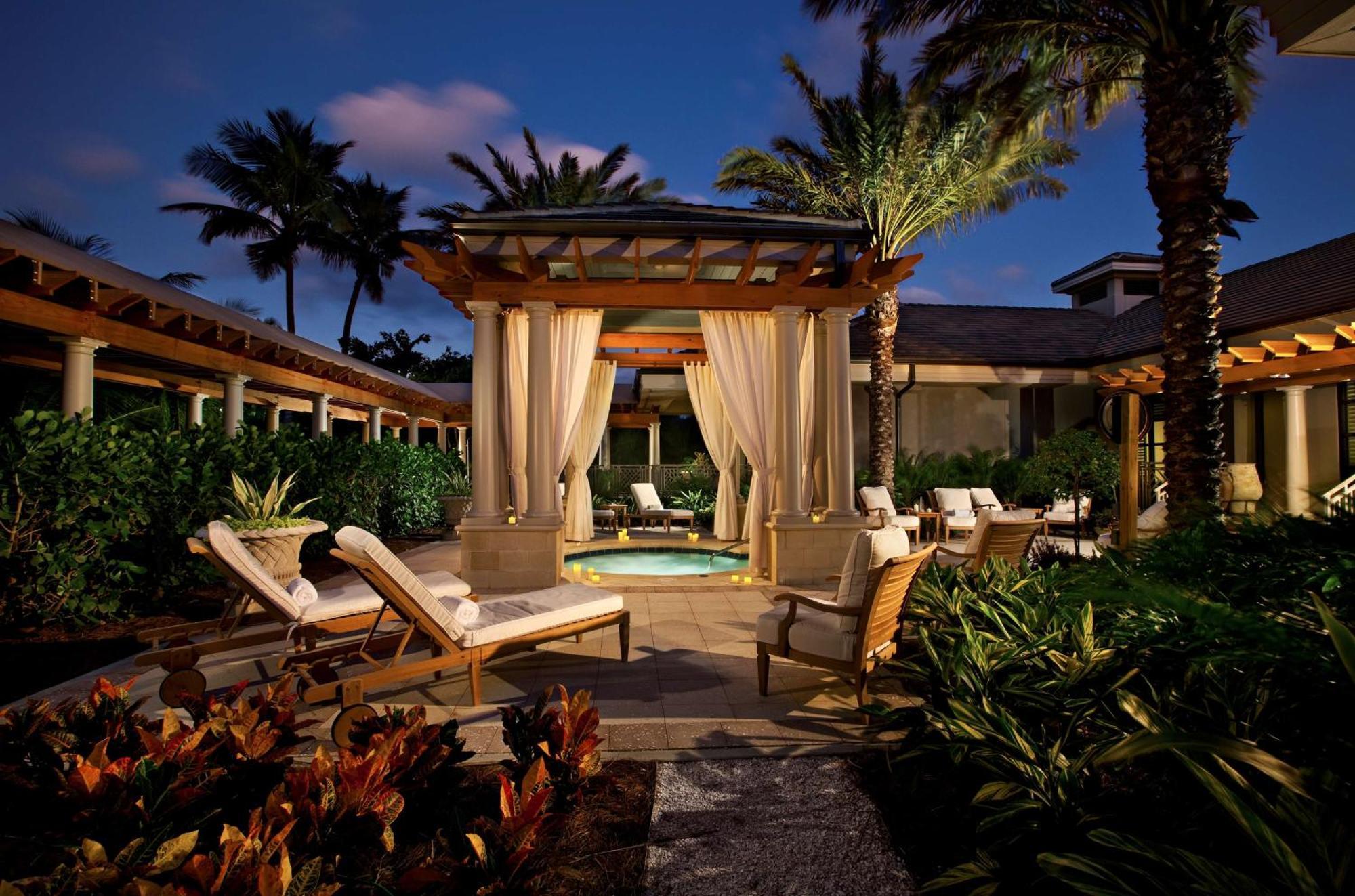 Hilton Marco Island Beach Resort And Spa Экстерьер фото