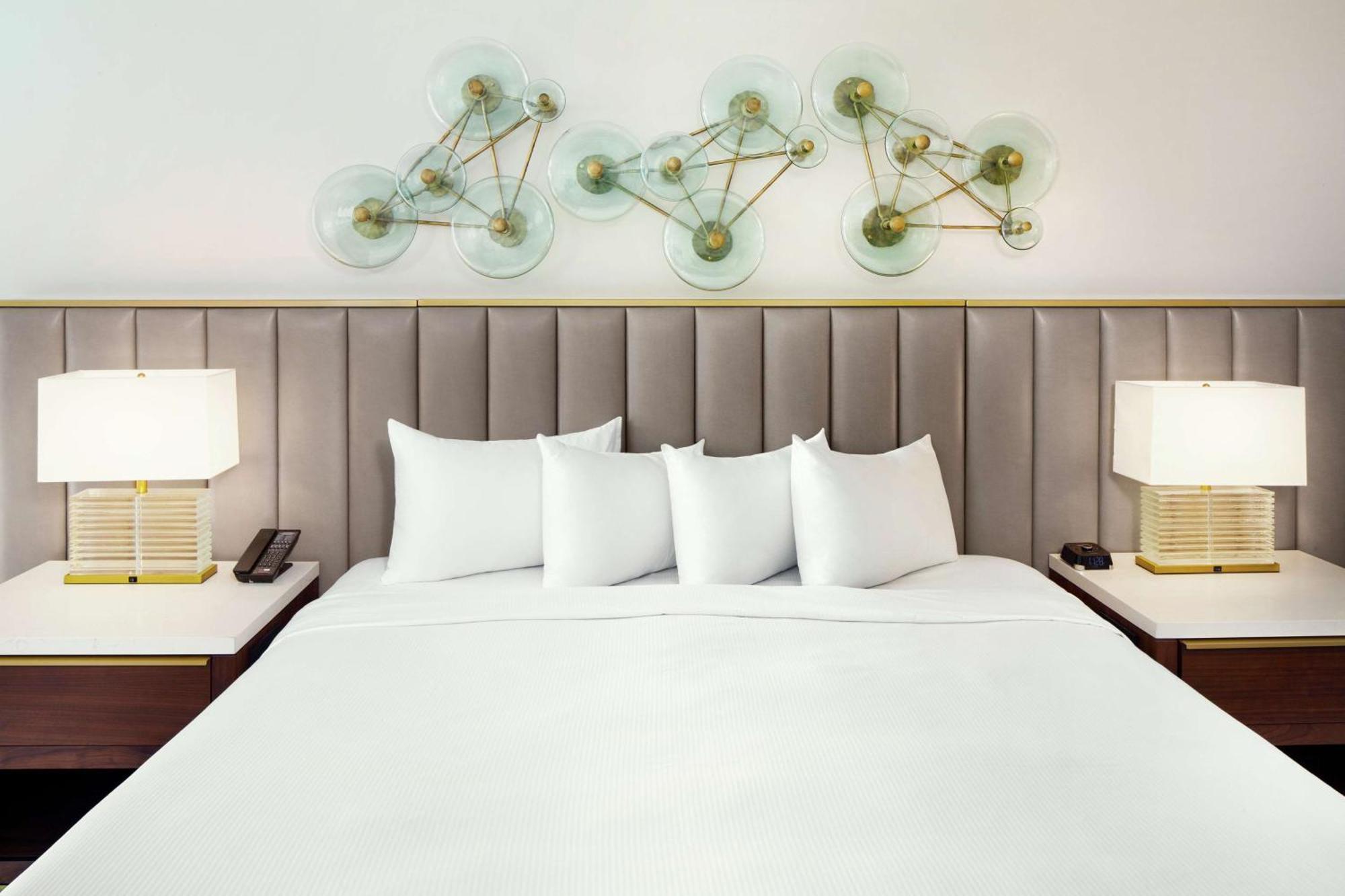 Hilton Marco Island Beach Resort And Spa Экстерьер фото
