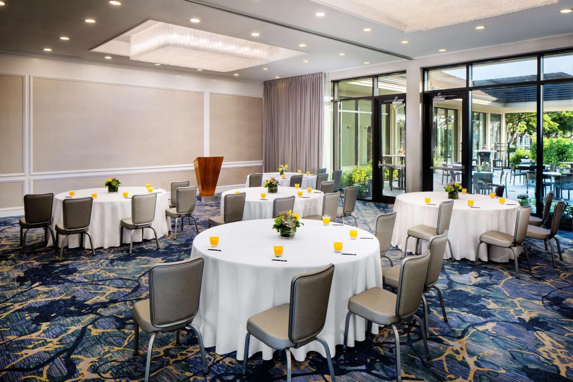 Hilton Marco Island Beach Resort And Spa Экстерьер фото